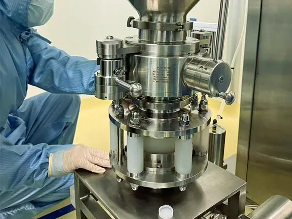 Delade vridspjällsventiler med hög inneslutning möjliggör pulveröverföring på nanogramnivå Delade vridspjällsventiler med hög inneslutning möjliggör pulveröverföring på nanogramnivå